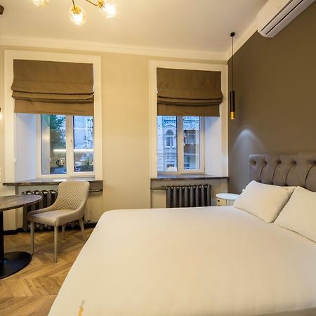 Self Check-In Apartments Maidan Area Kiev Buitenkant foto