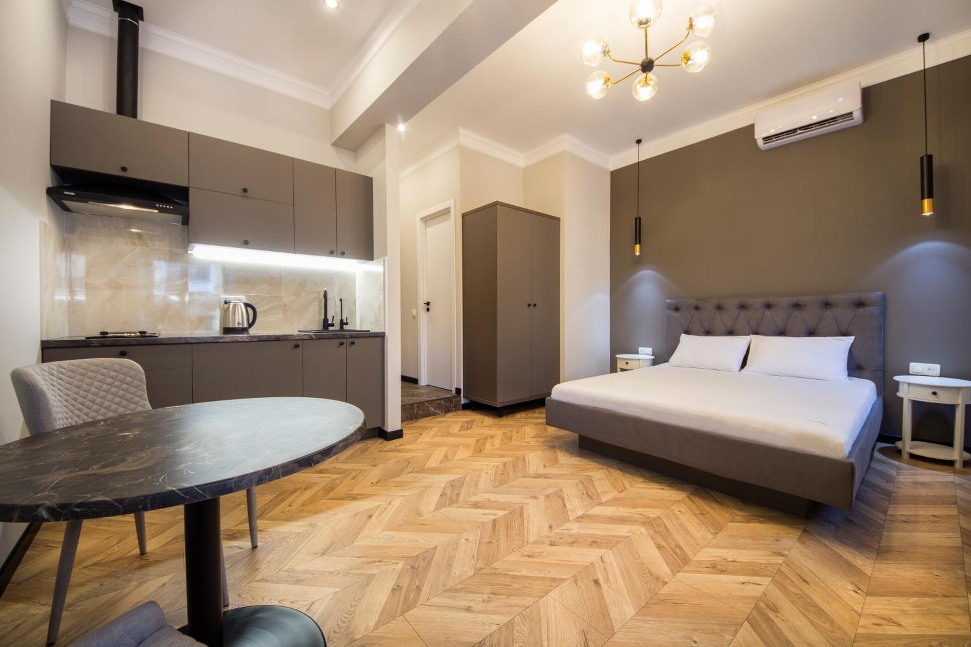 Self Check-In Apartments Maidan Area Kiev Buitenkant foto