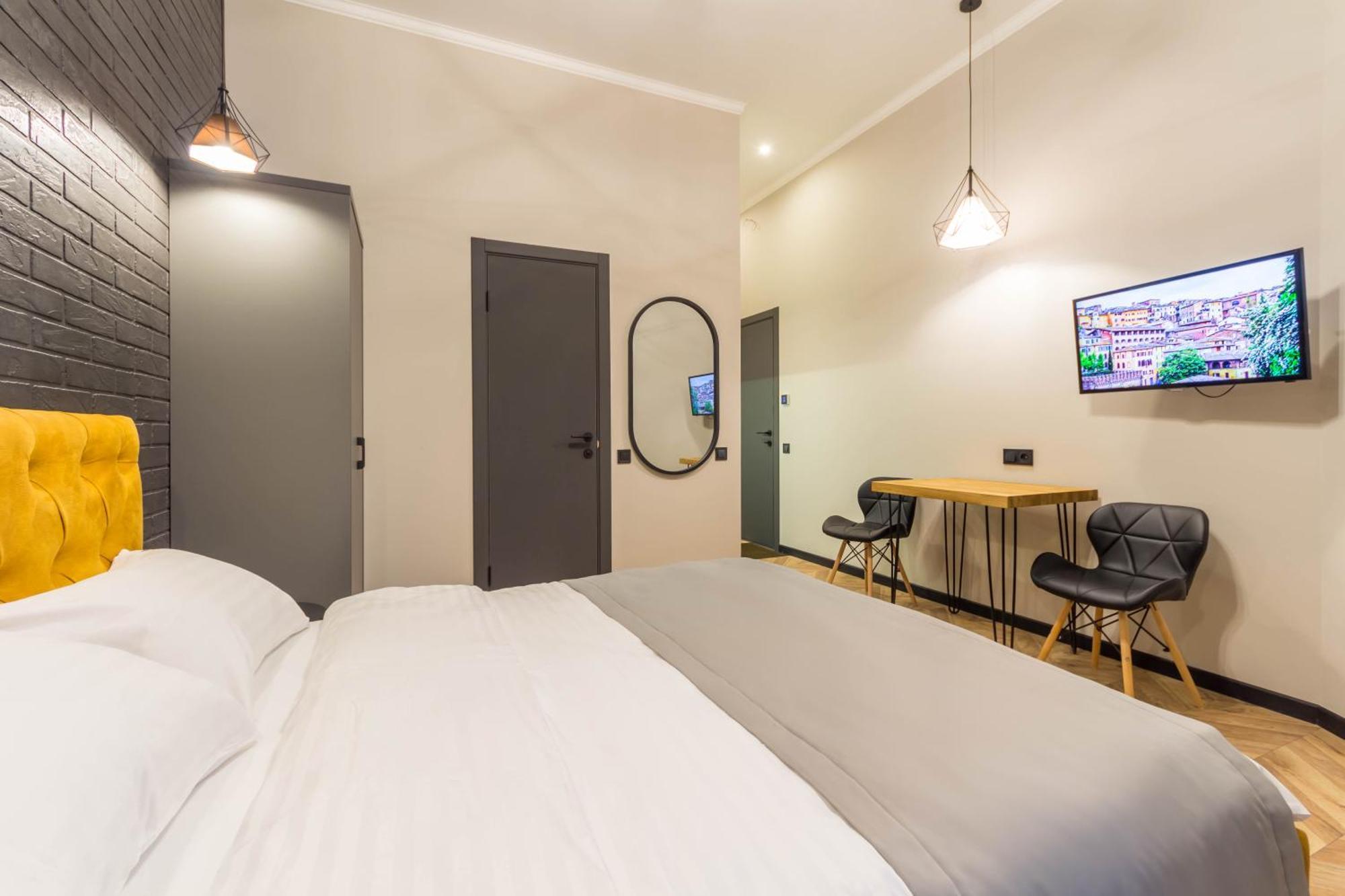 Self Check-In Apartments Maidan Area Kiev Buitenkant foto